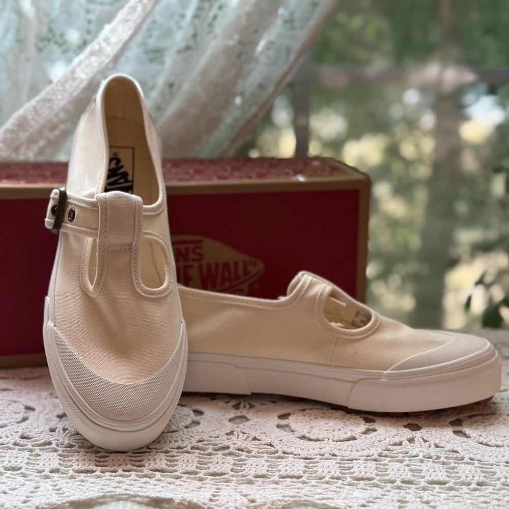 Vans Women's Maryjane Style 93 size 7.5